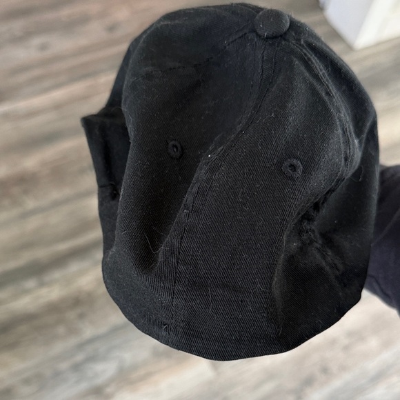 Fox Black Hat with Bright Green Accent - Picture 2 of 6